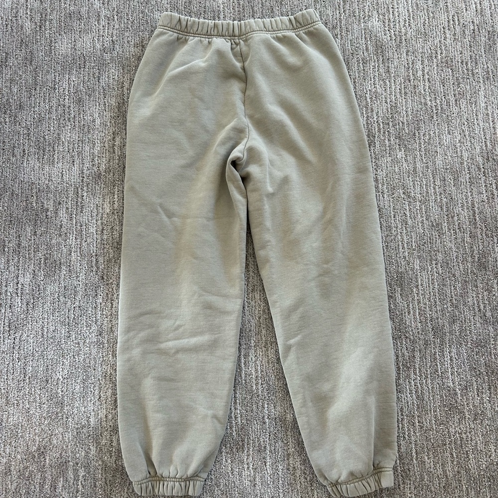 Aritzia Sweatpants - Picture 3 of 3